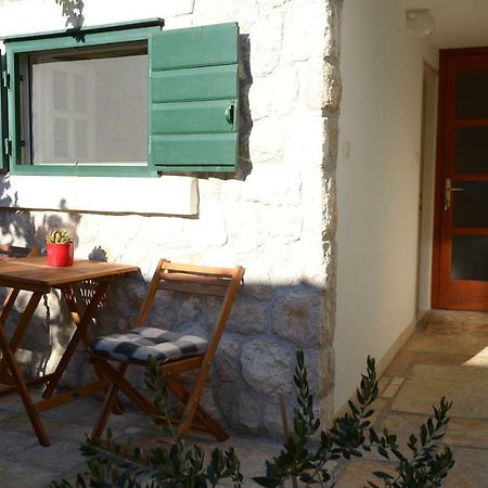 Apartments Larsen Omis Luaran gambar