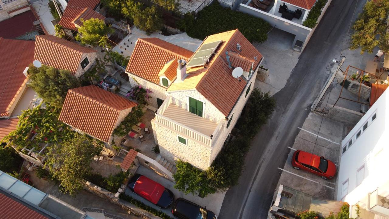 Apartments Larsen Omis Luaran gambar