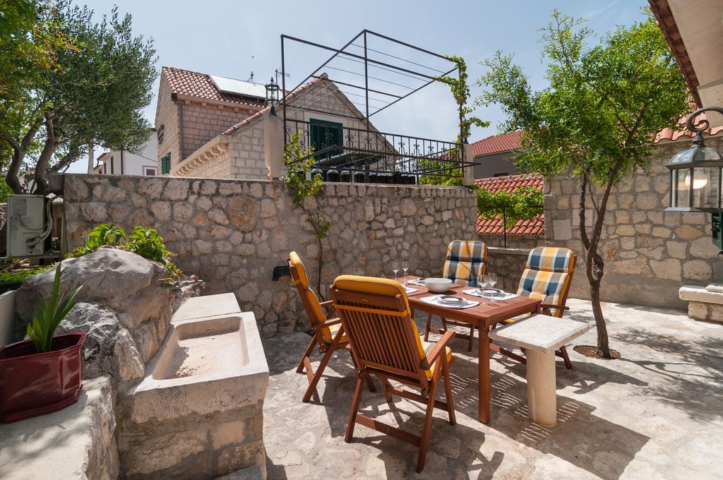 Apartments Larsen Omis Luaran gambar