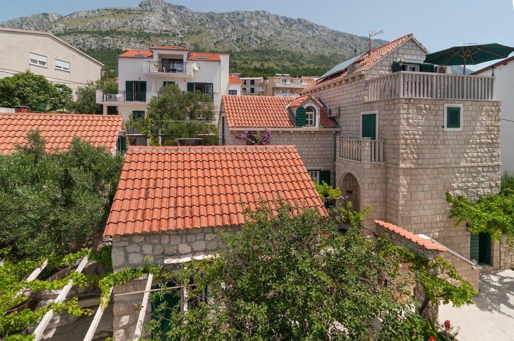Apartments Larsen Omis Luaran gambar