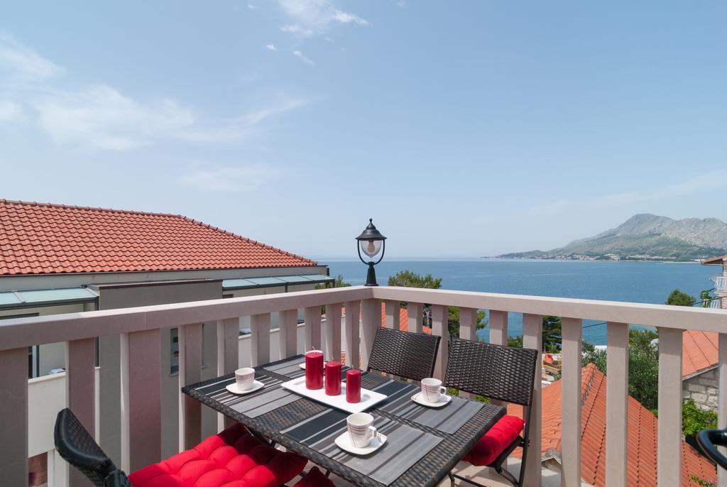 Apartments Larsen Omis Luaran gambar
